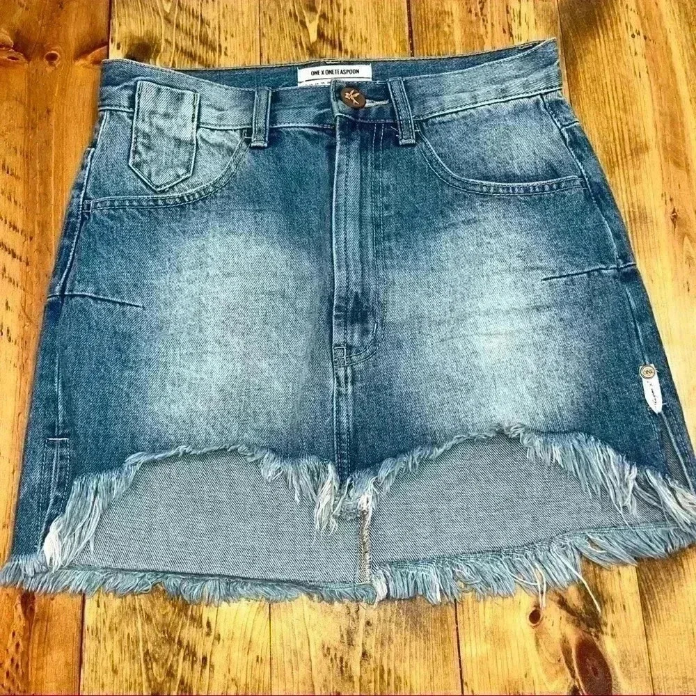 One teaspoon junkyard denim distressed mini skirt
